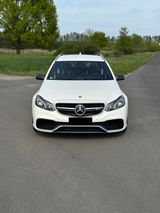 Mercedes-Benz E 63 AMG E 63 T AMG S 4MATIC AMG S - Mercedes-Benz E 63 AMG aus 2014