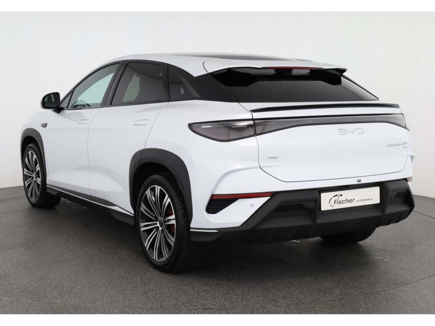 BYD SEALION 7