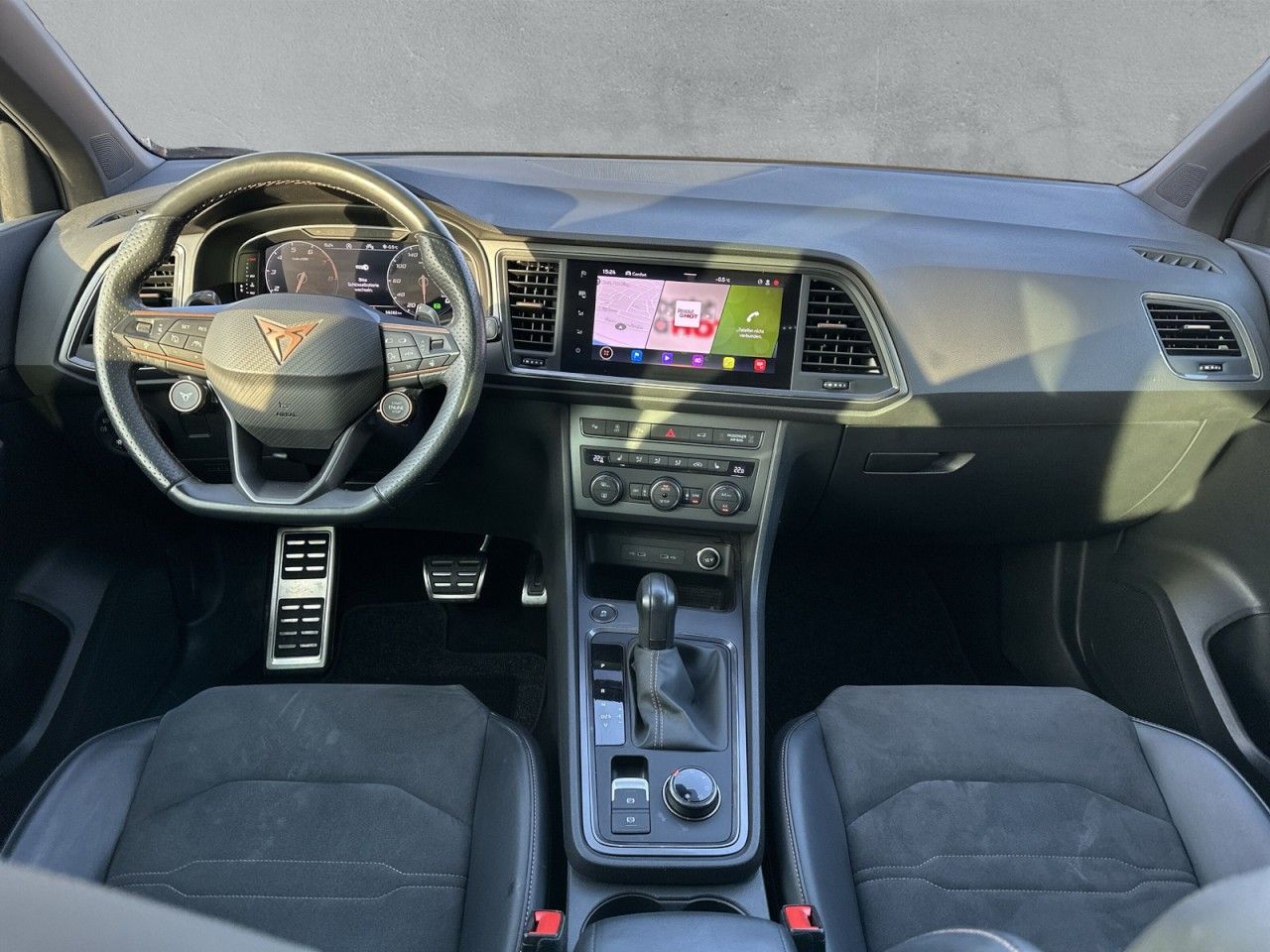 Fahrzeugabbildung CUPRA Ateca 2.0 TSI 300 PS DSG 4Drive - mit KI generiert/bearbeitet