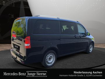 Mercedes V 220 - 6