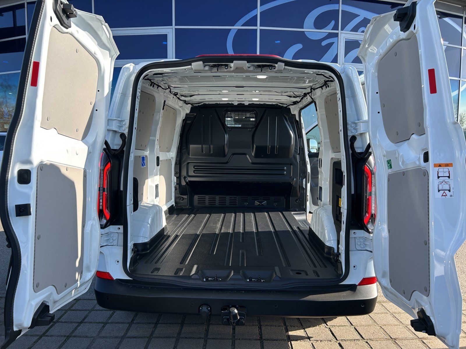 Fahrzeugabbildung Ford Transit Custom Elektro 320 L1 Trend LED Navi PPO