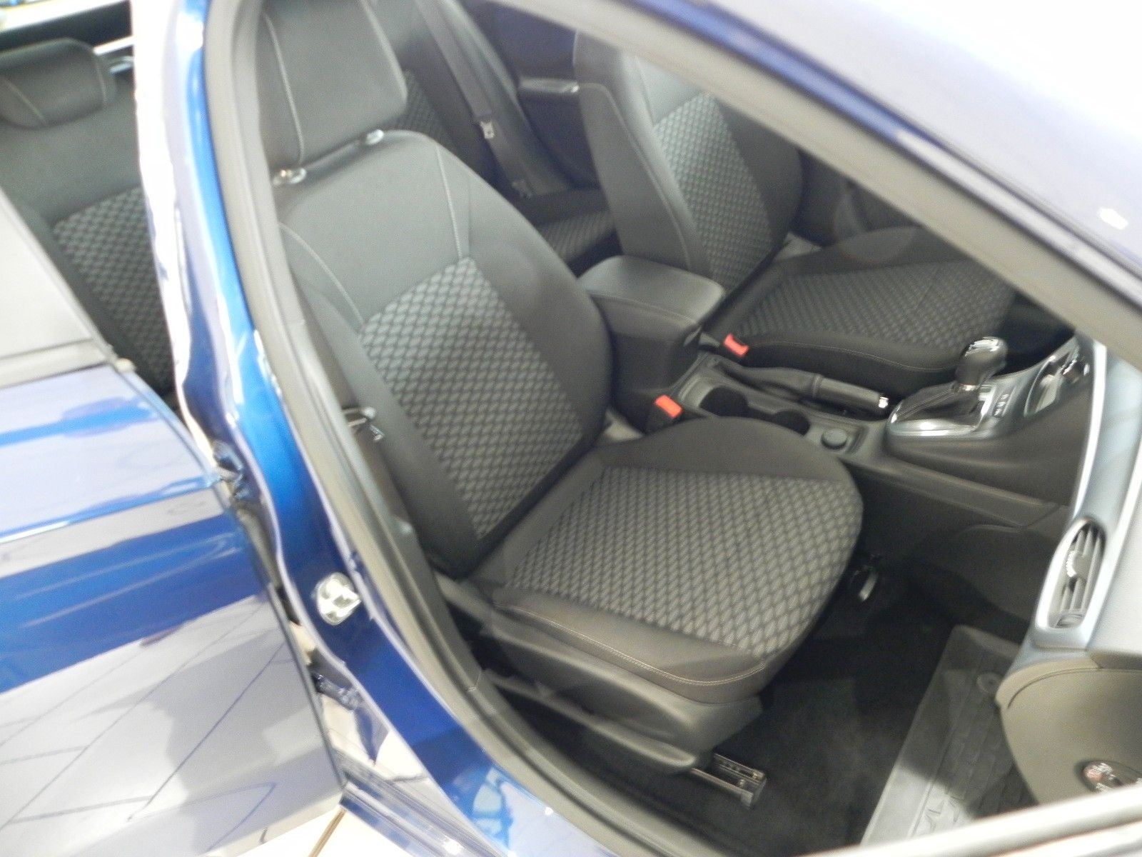 Fahrzeugabbildung Opel Astra K ST 1.4T NAVI/PDC/SHZ/TEMP./ALU16"