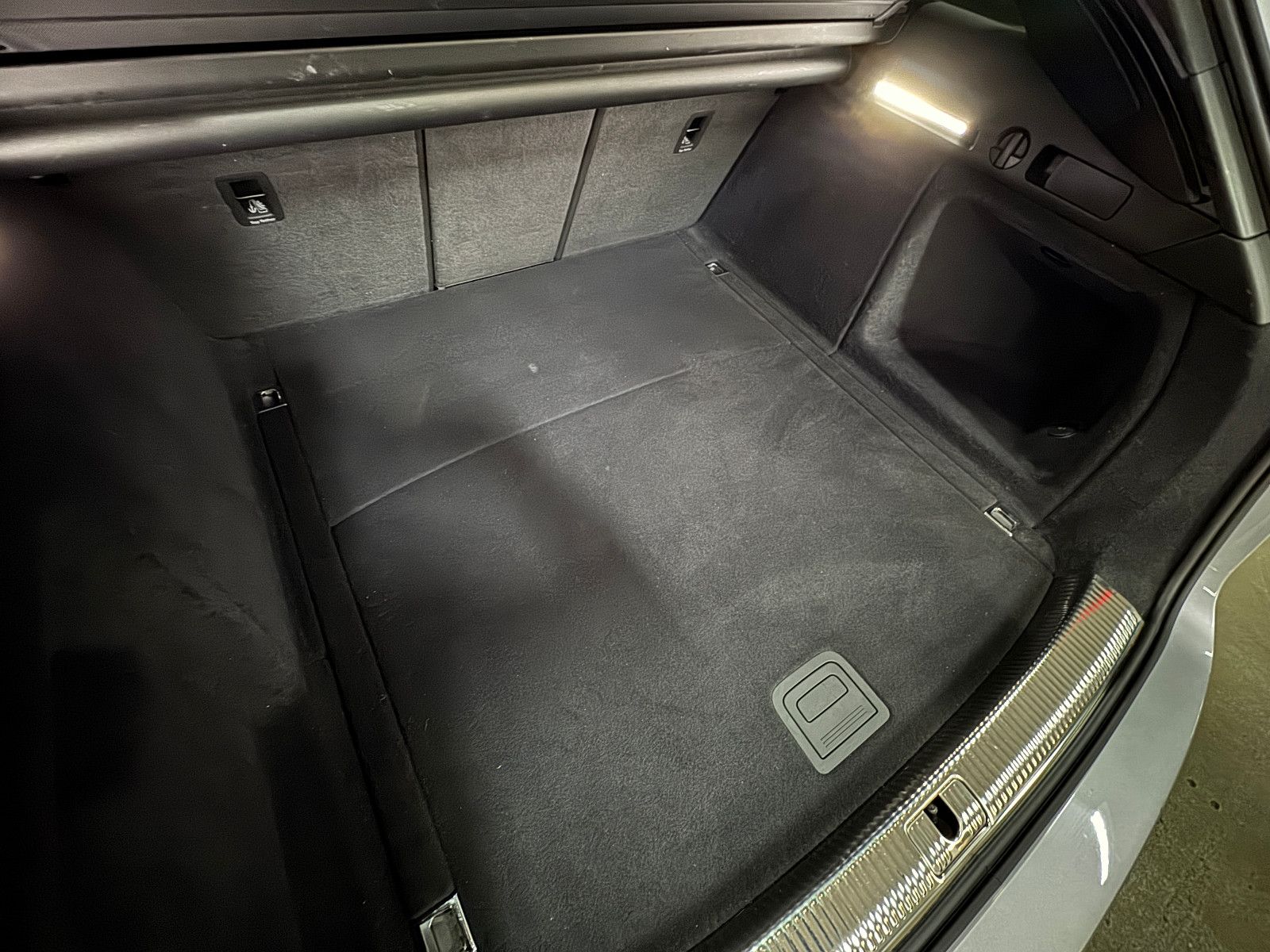 Fahrzeugabbildung Audi A4 35 TDI S-LINE BLACK RS4 SITZE MASSAGE VIRTUAL
