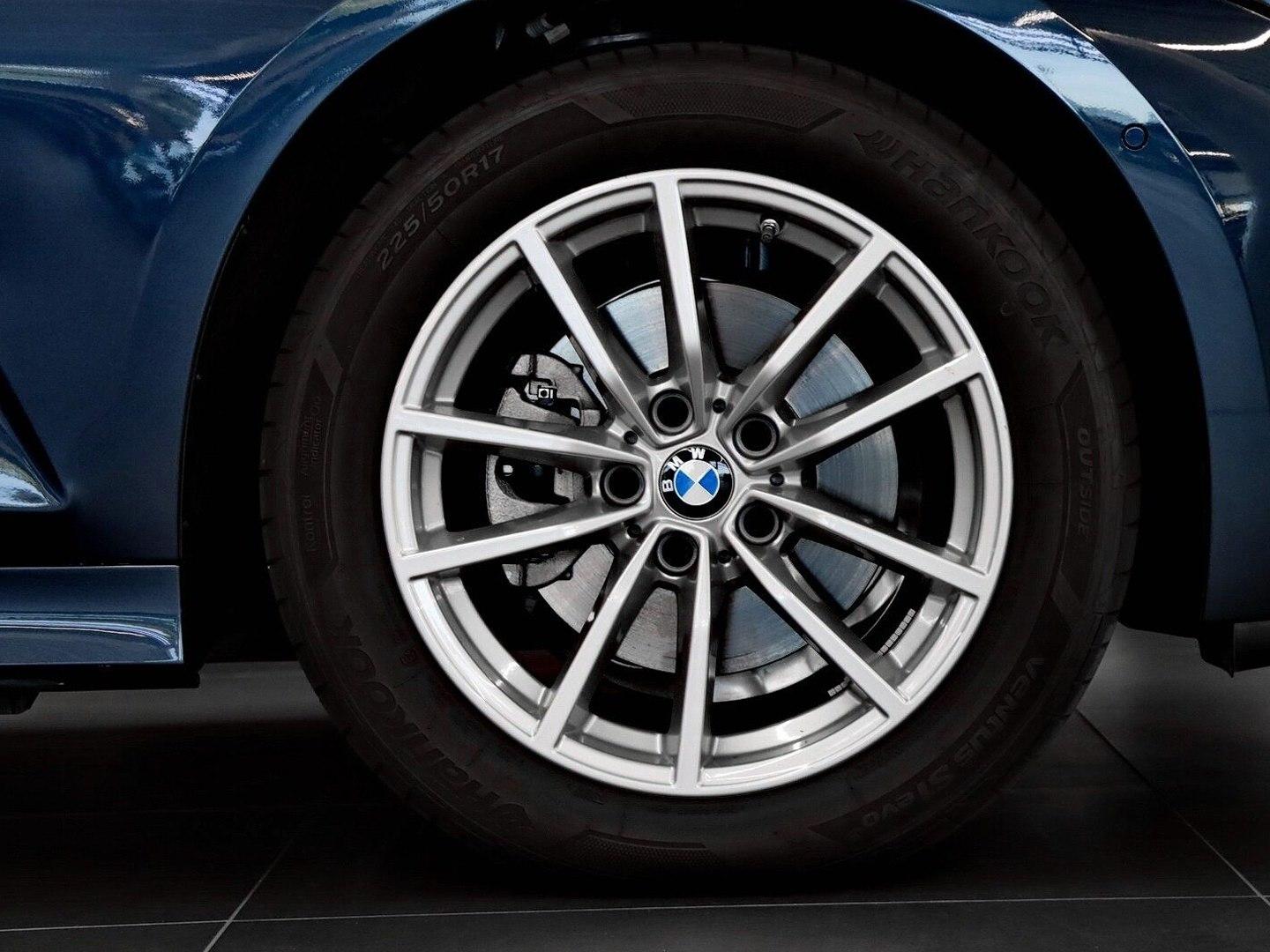 BMW 320d Touring Head-Up Sportsitze PDC+Kamera
