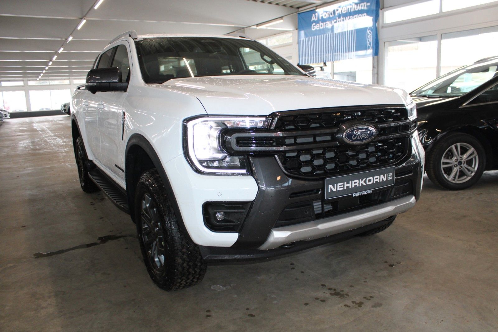 Fahrzeugabbildung Ford Ranger Wildtrak Automatik AHK LED STANDHEIZUNG