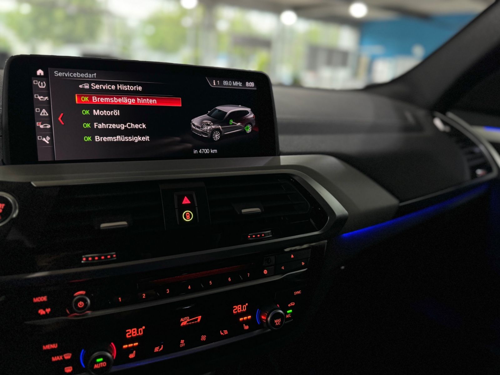 Fahrzeugabbildung BMW X3  M40i Kamera Panorama HUD HiFi Komfort Alarm