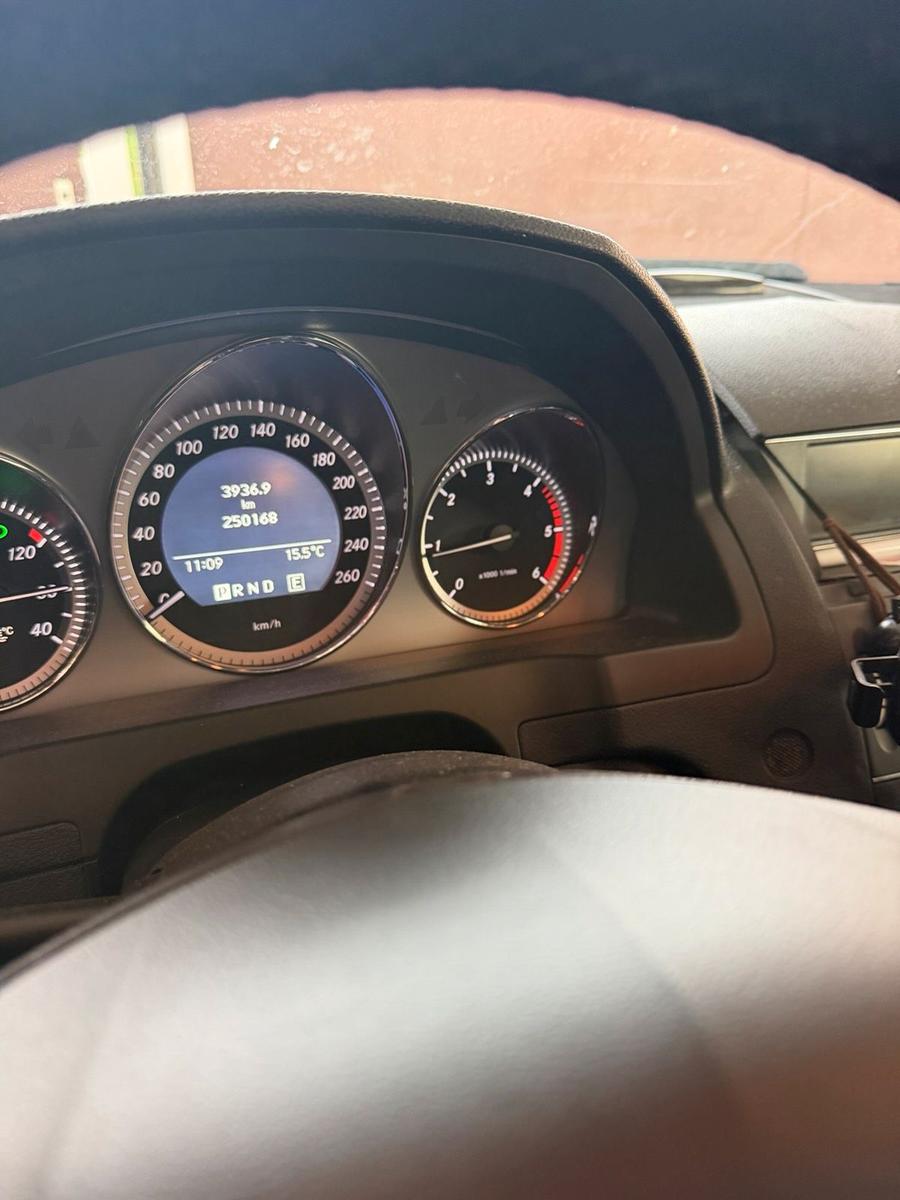 Mercedes-Benz C220 2010 — engine 170 HP (125kW)