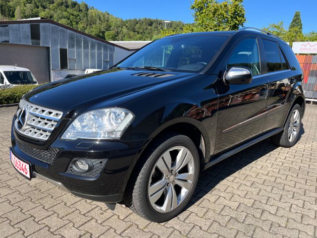 Mercedes-Benz ML 350 CDI Sport Paket, Airmatic, AHK, Comand