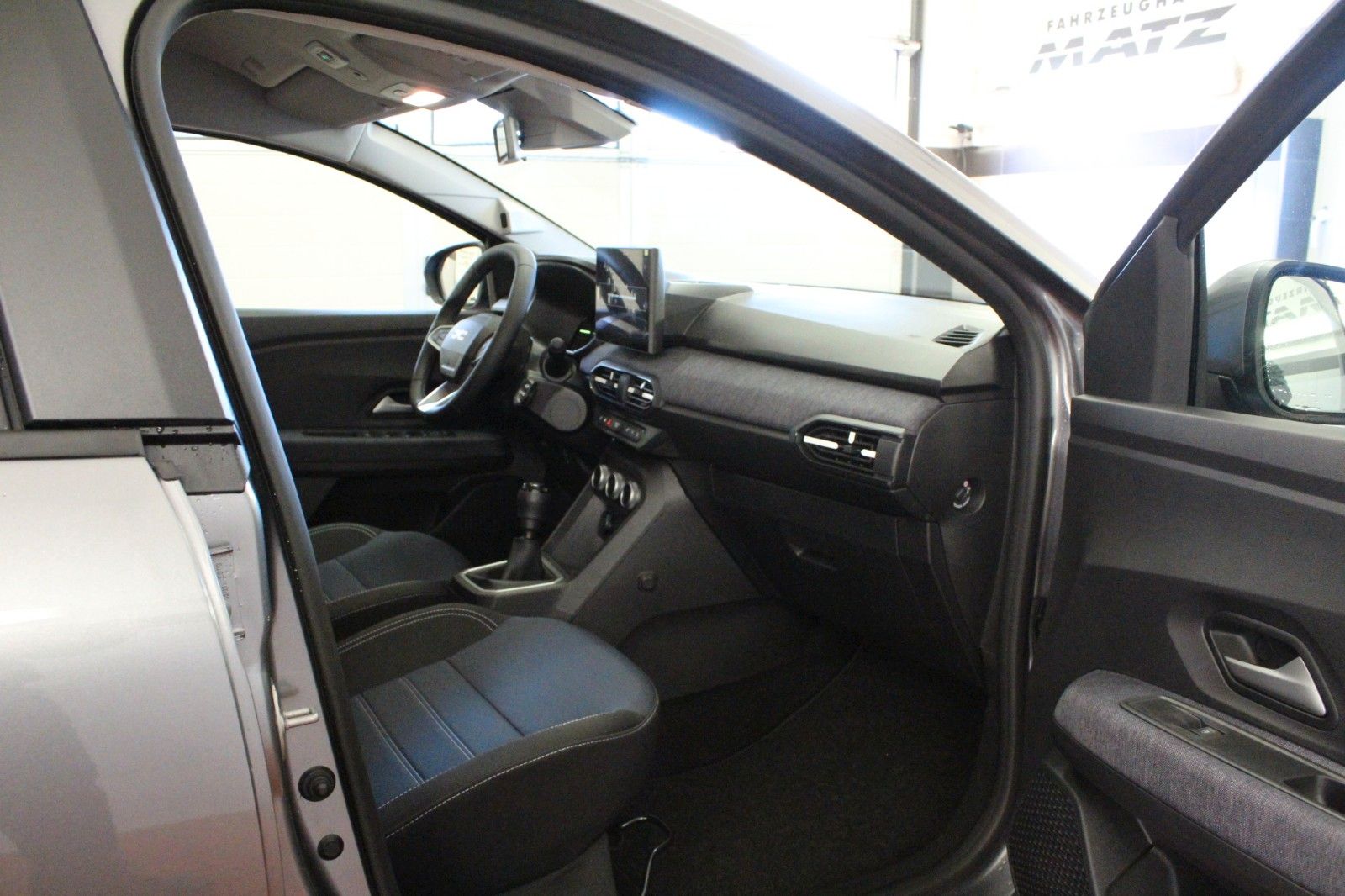 Fahrzeugabbildung Dacia Jogger TCE 110 Journey MY 2026