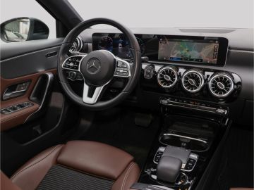 Mercedes-Benz A 180 Panodach Navi Digitales Cockpit Soundsyste