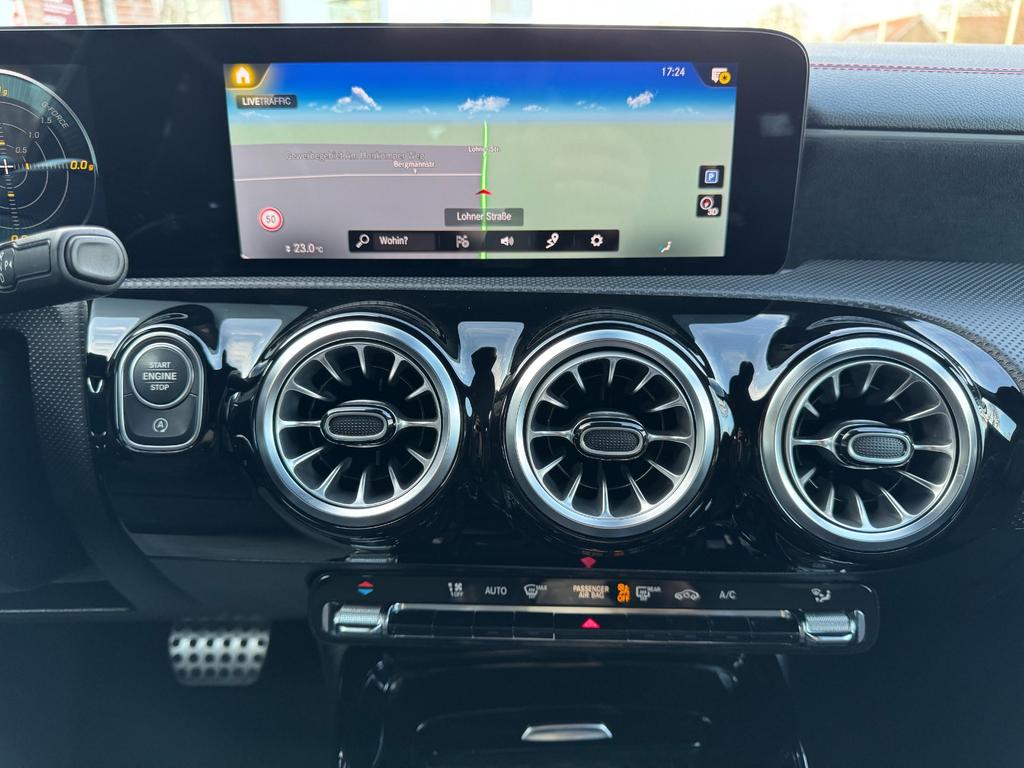 Mercedes-Benz CLA 35 AMG