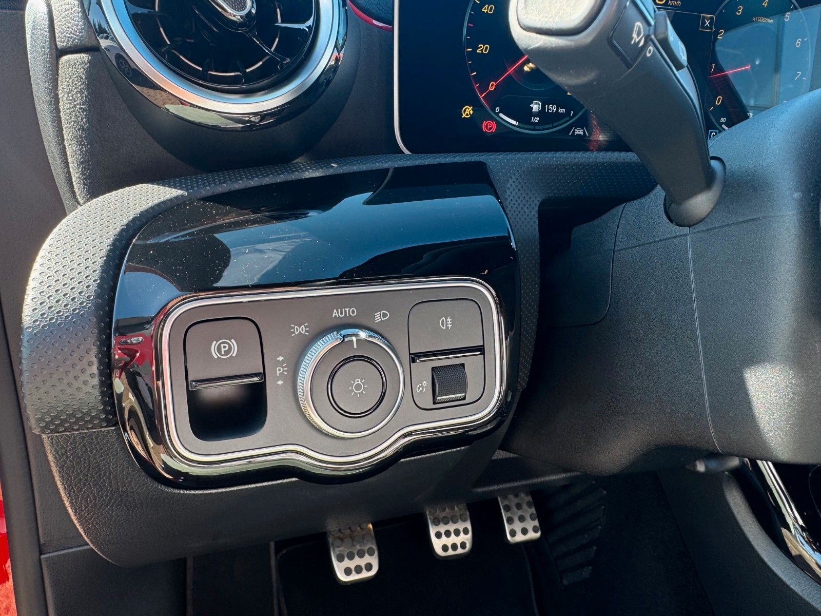 Fahrzeugabbildung Mercedes-Benz A200 AMG Line Navi Tempomat Sitzheizung Sport