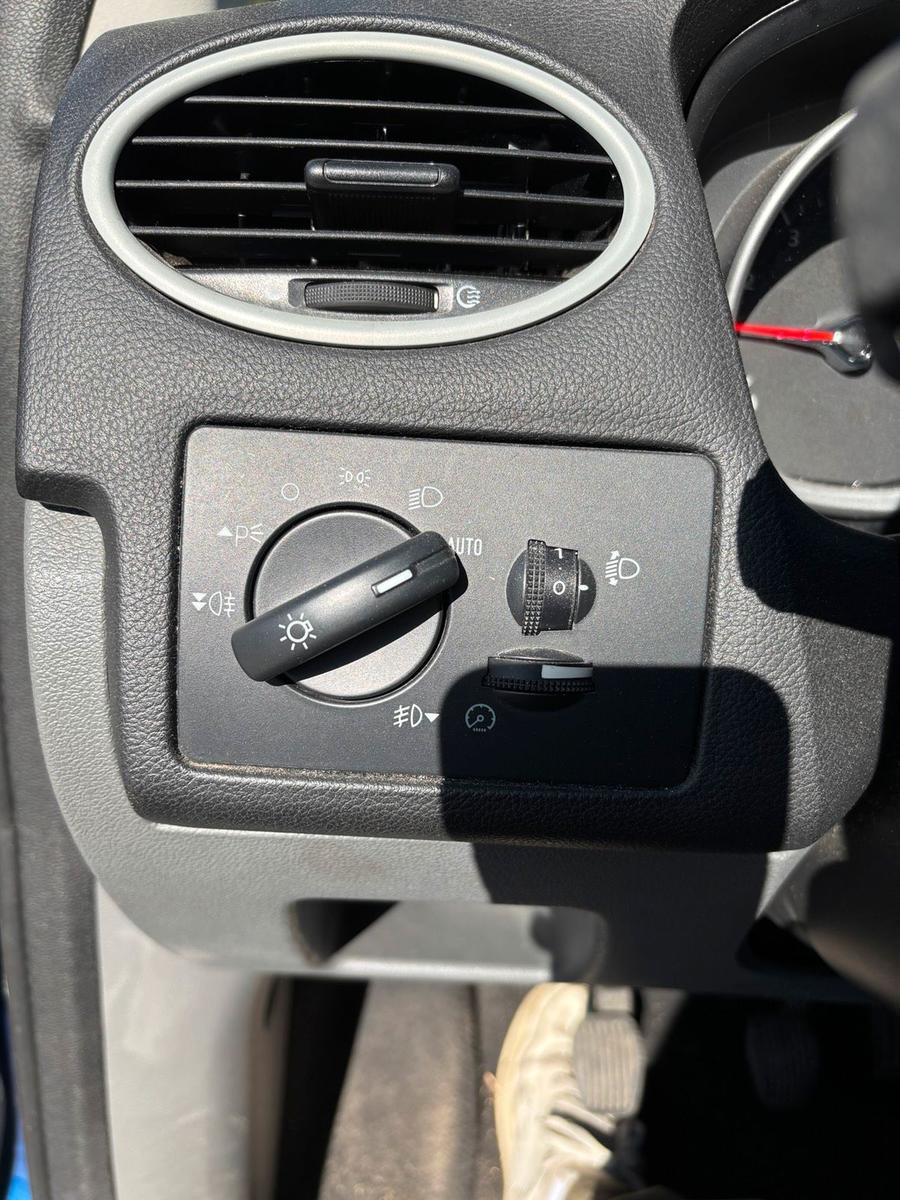 Ford Focus 2009 — photo 7