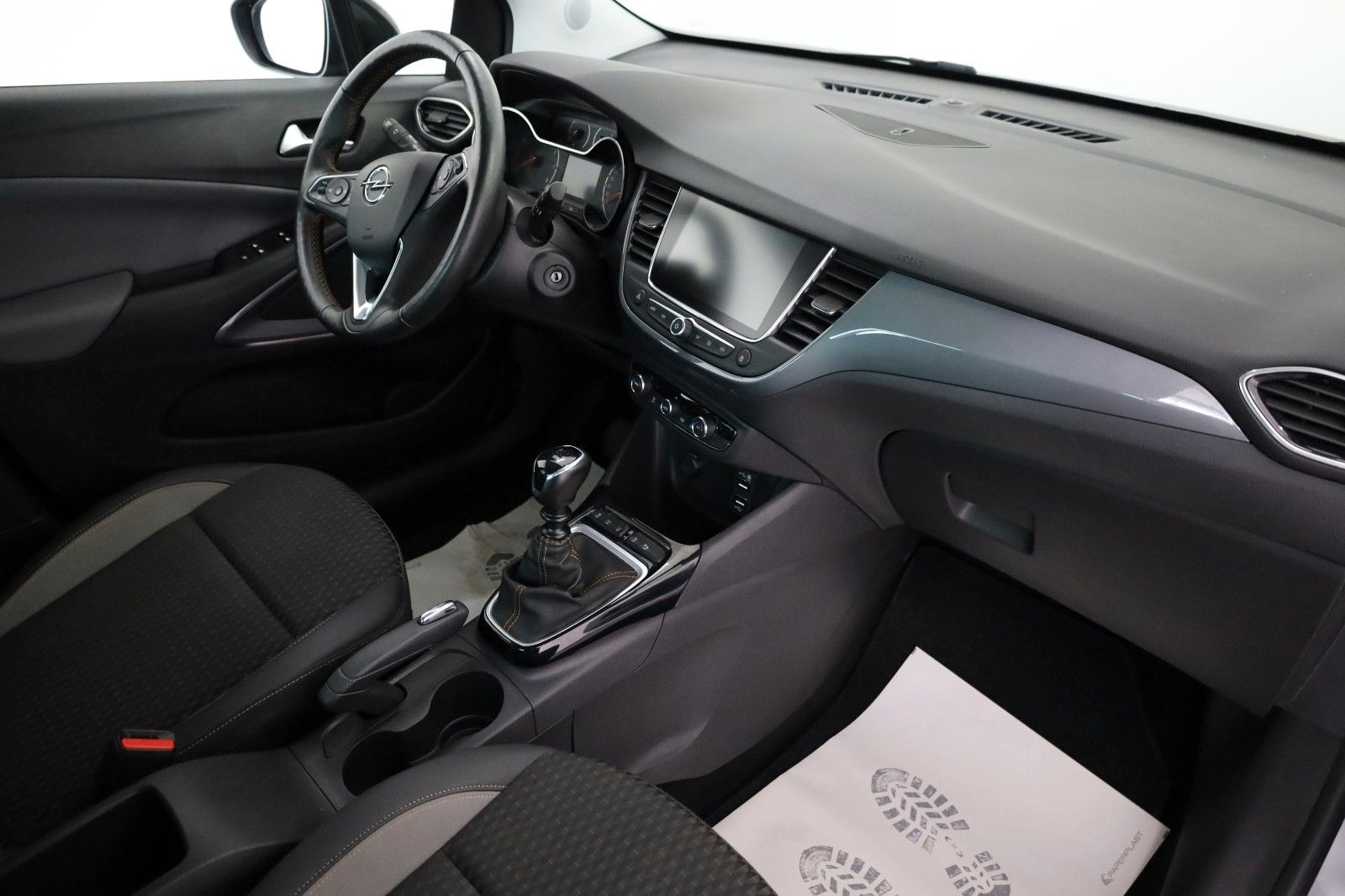 Fahrzeugabbildung Opel Crossland (X) Innovation Navi,LED,PDC,Allwetter