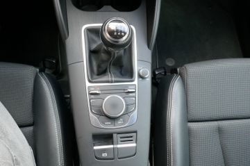 Fahrzeugabbildung Audi A3 S line Sportpaket ultra, Xenon / Navi