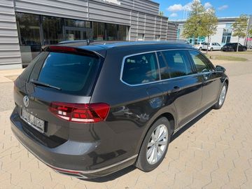 Volkswagen Passat Variant - 11
