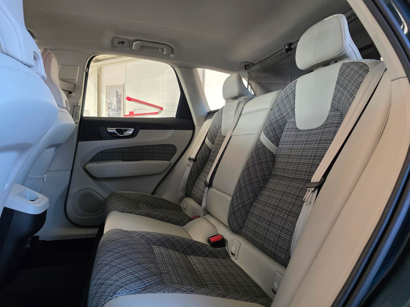 Fahrzeugabbildung Volvo XC 60 D4 /StandHz/Keyless/Carplay/Ahk