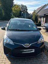 Toyota Yaris schwarz - Toyota Yaris