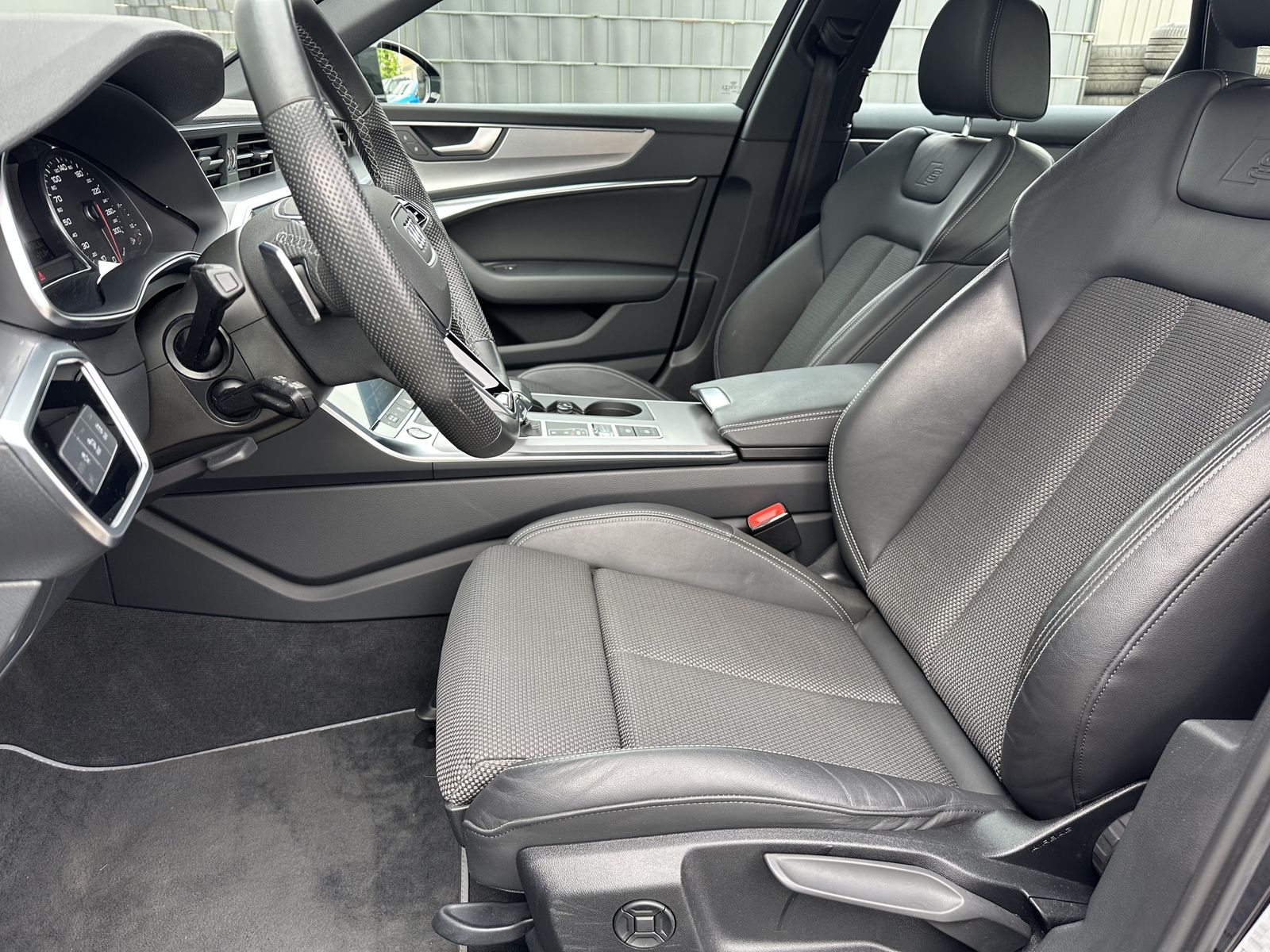 Fahrzeugabbildung Audi A6 Avant 45 TDI Qu S-Line NAV+LED+ACC+19ZOLL+VC