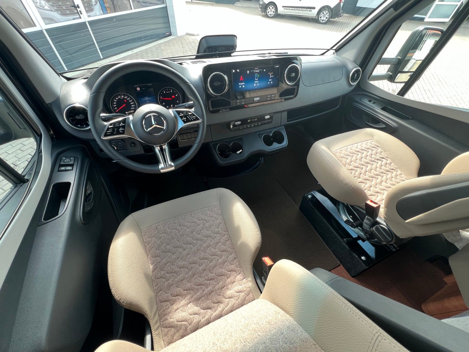 Fahrzeugabbildung Carthago chic c-line T 4.9 LE Mercedes Benz Sprinter 25