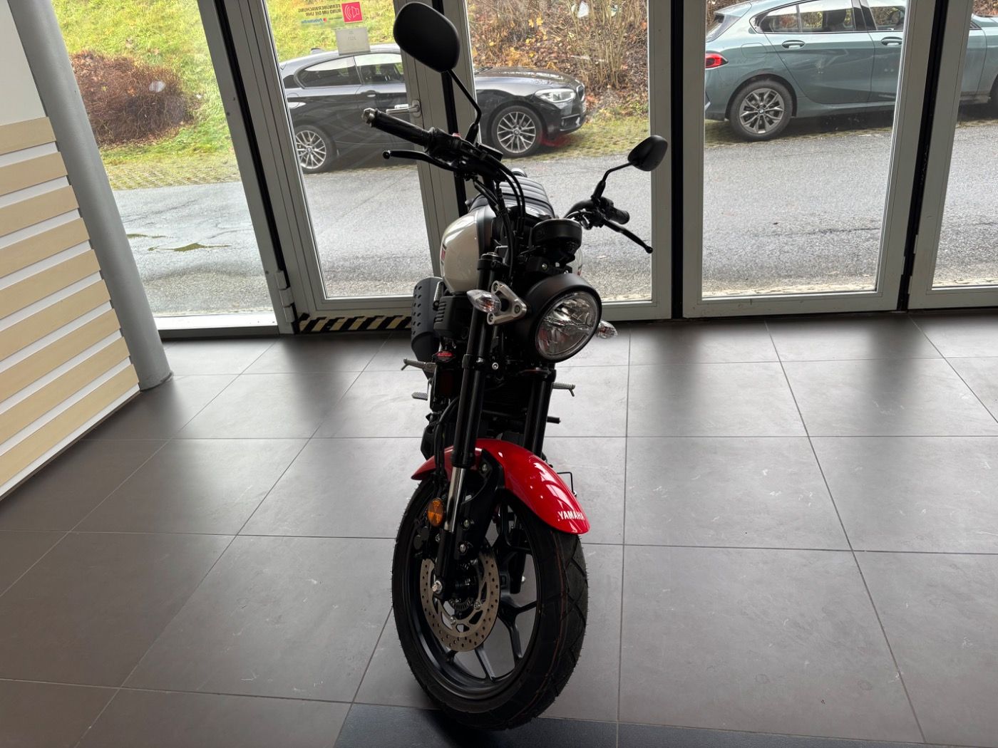Fahrzeugabbildung Yamaha XSR 125 Modell 2025 VFM
