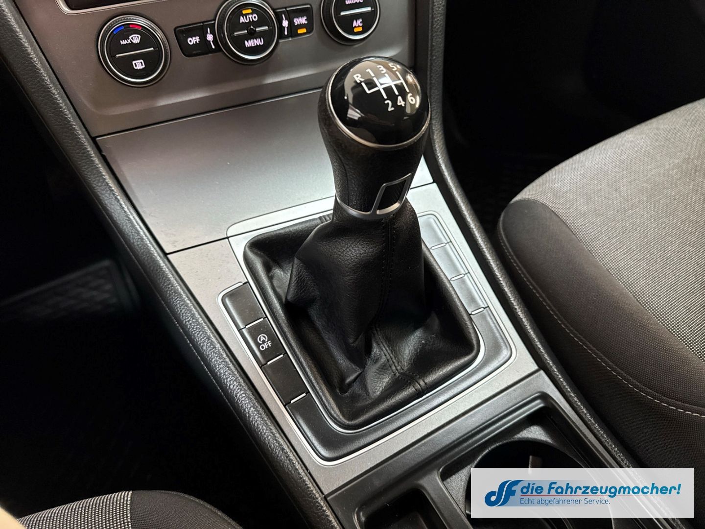 Fahrzeugabbildung Volkswagen Golf VII Variant Trendline BlueMotion 1.6 TDI