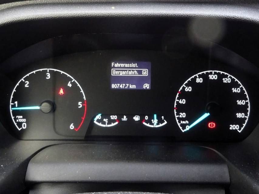 Fahrzeugabbildung Ford Tourneo Custom 2.0 TDCi 320 L1 Trend AHK