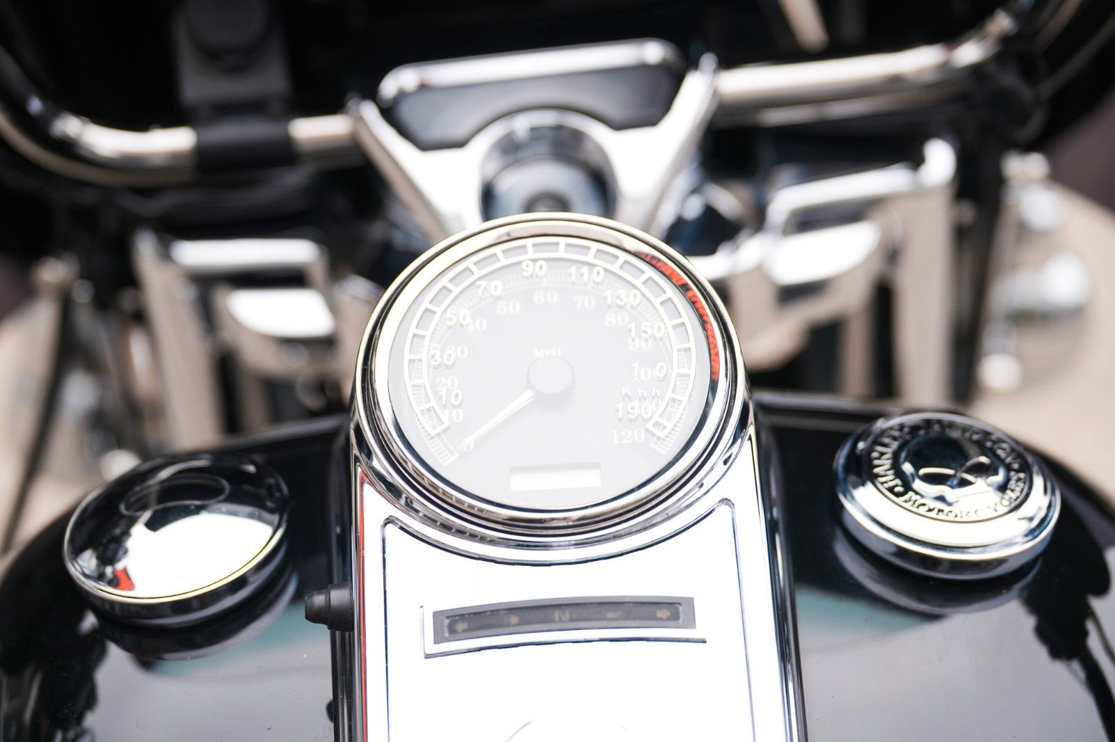 Fahrzeugabbildung Harley-Davidson FLHR Road King Twin Cam 96 cui - Jekill
