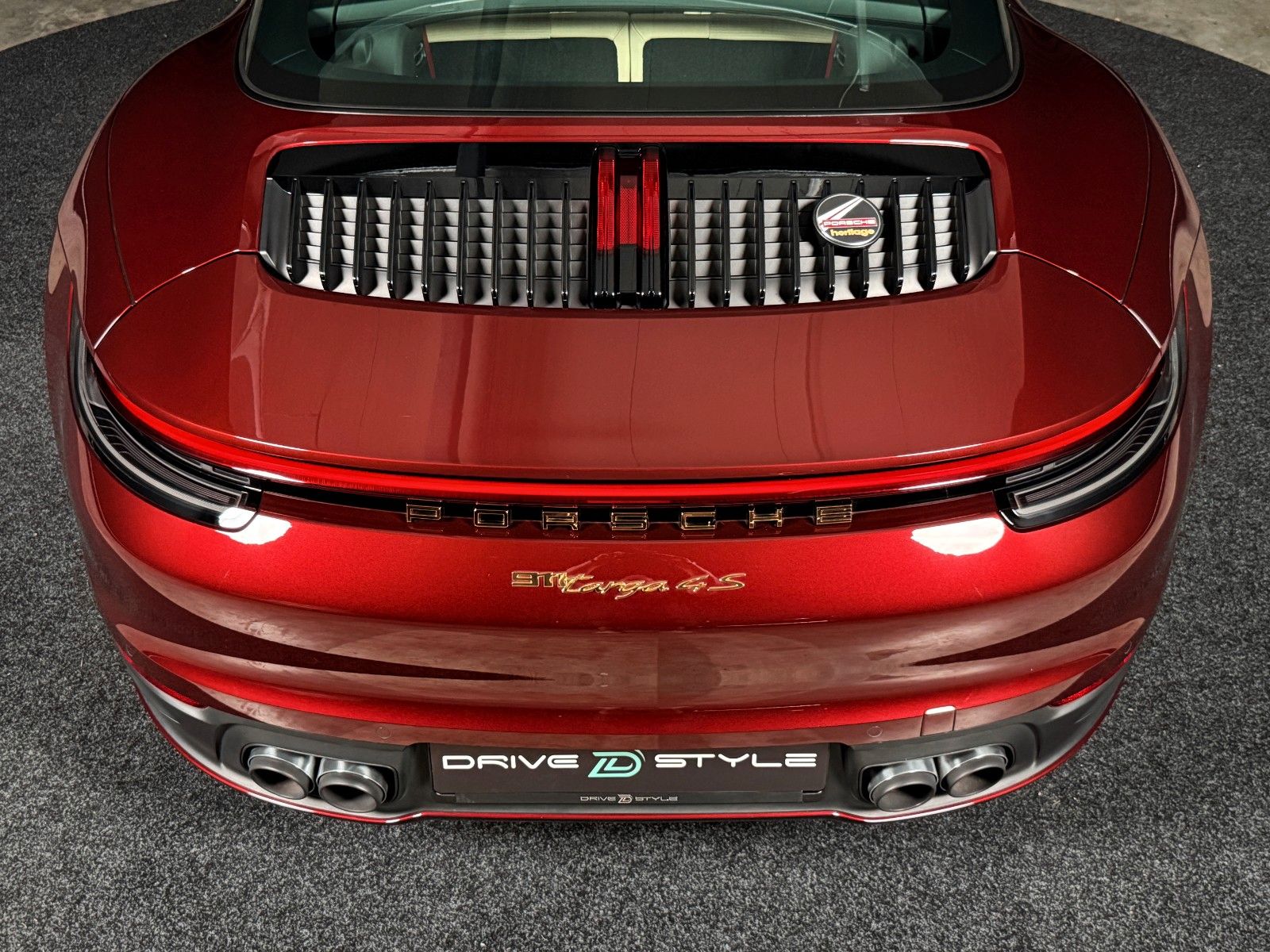 Fahrzeugabbildung Porsche 911 Targa 4 S Heritage + Lift + Approved + PCCB