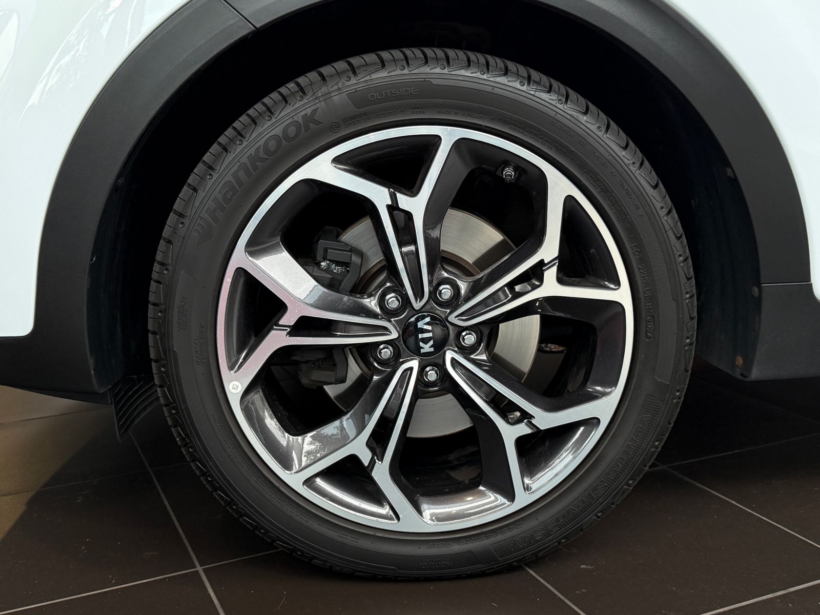 Fahrzeugabbildung Kia Sportage GT-Line 4WD PANO LED LEDER 19"