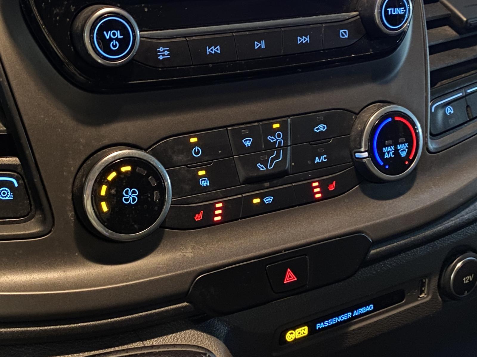 Ford Transit Custom L2 H2 Würth-Regale Navi R.Cam PDC