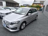 Mercedes-Benz B 180 Style Automatik Navi PDC SHZ - Mercedes-Benz B 180 Gebrauchtwagen in Mönchengladbach