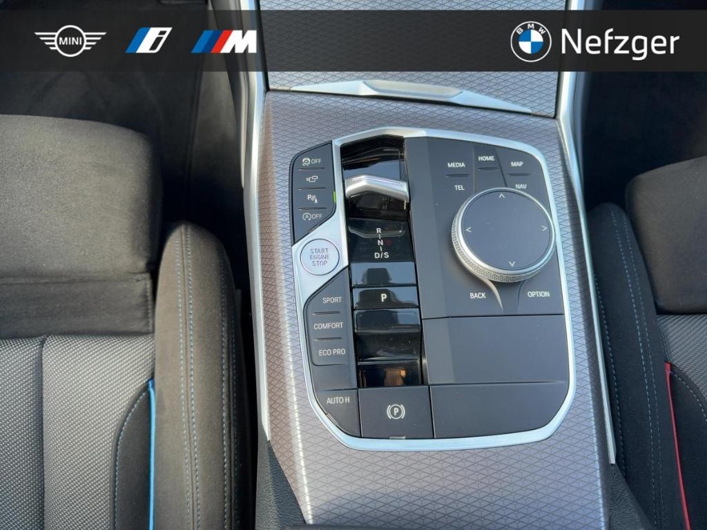 BMW M340i xDrive Touring Park-Assistent PANO LED H&K