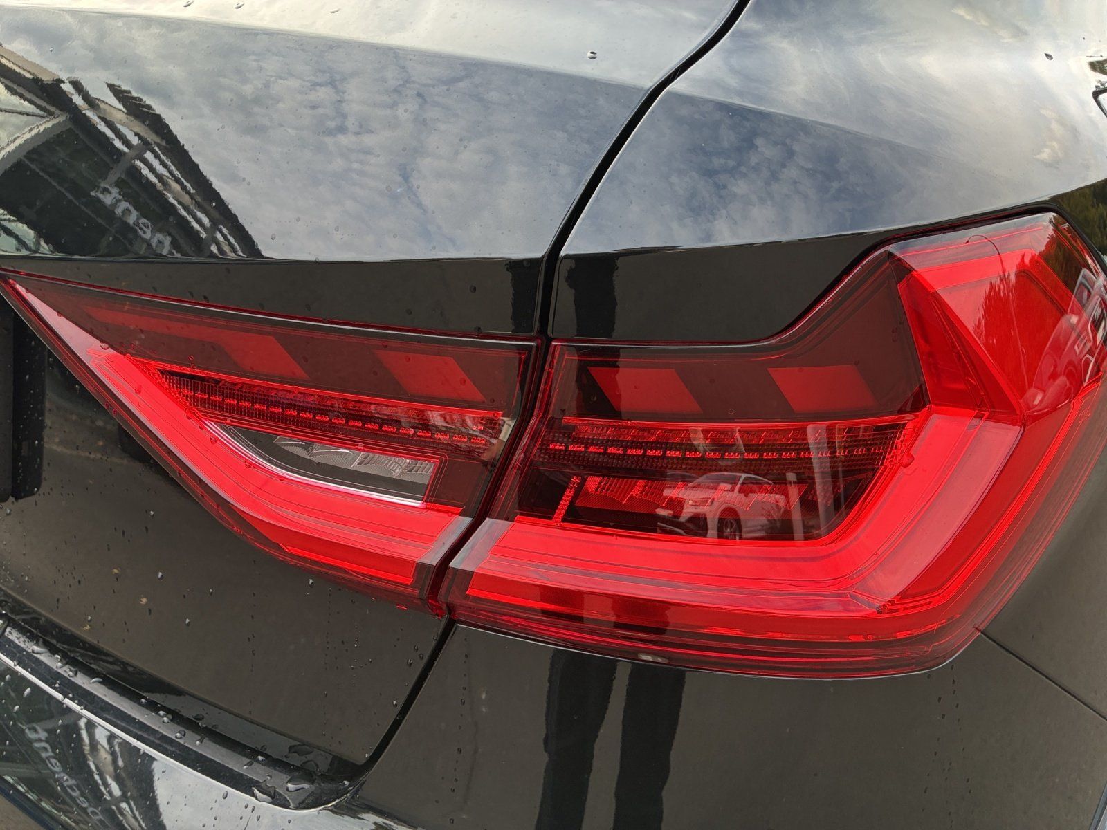 Fahrzeugabbildung Audi A1 allstreet 35TFSI Kamera,LED,Navi,PDC,SHZ,ACC