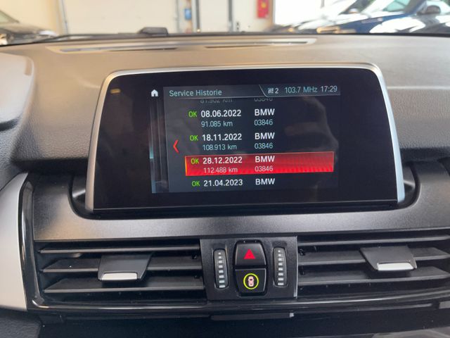 BMW 218d Active Tourer *NAVI*1.HAND*19%*PDC*SHZ*