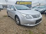 Toyota Avensis Kombi Edition 1.Hand Euro 5  Kat Tüv Neu - Toyota Avensis in Duisburg