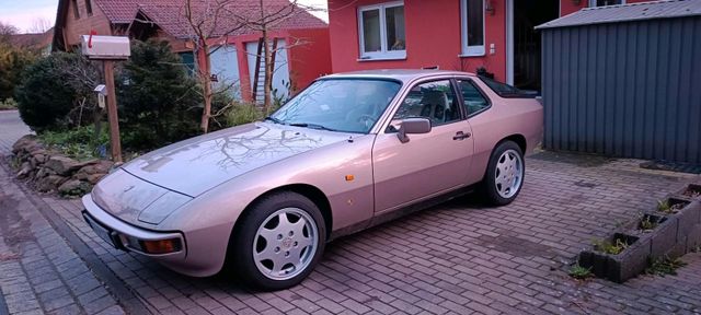 Porsche 924S