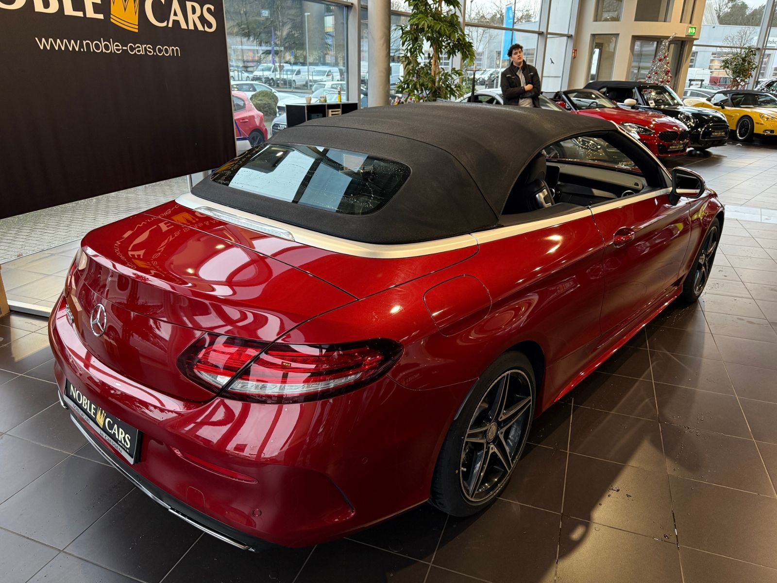 Fahrzeugabbildung Mercedes-Benz C 300 Cabrio AMG Line HUD LED RFK 18"