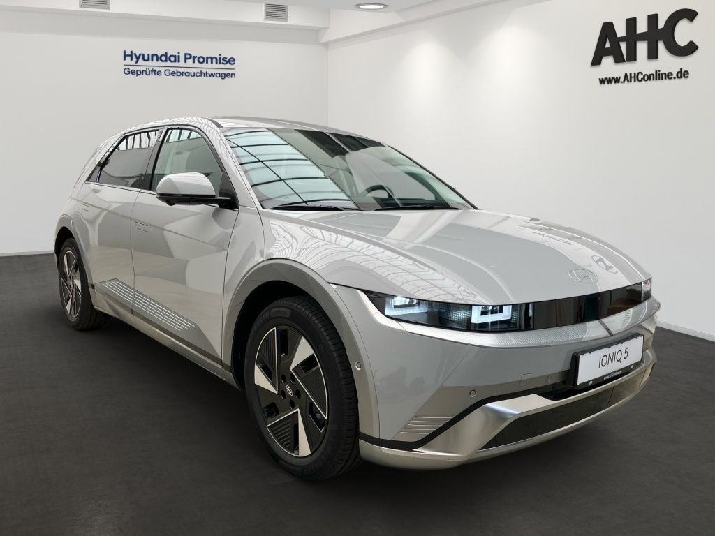 Fahrzeugabbildung Hyundai IONIQ 5 2WD 84kWh Uniq 2xKlima 360 4xSHZ AUT HUD
