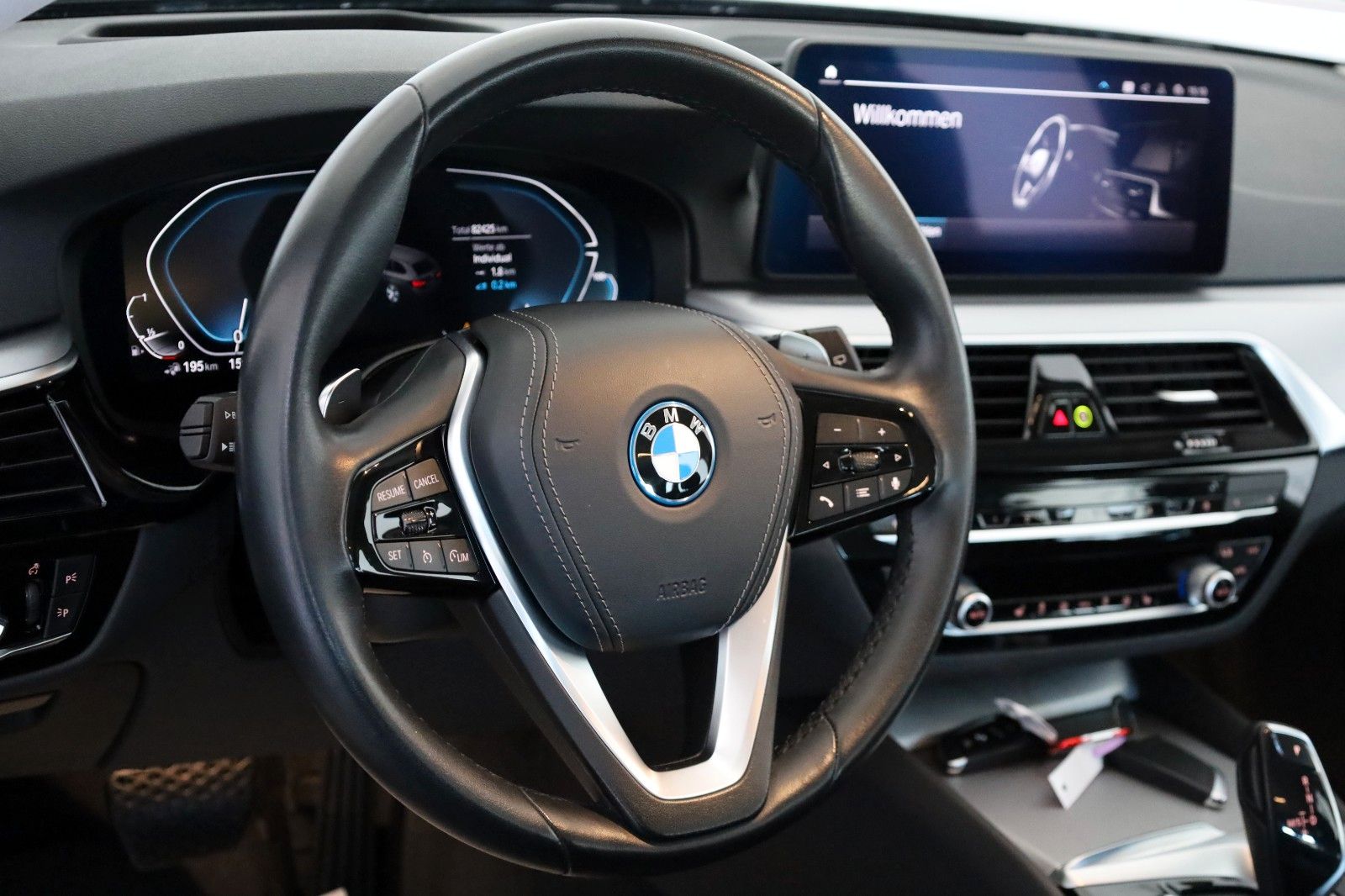 Fahrzeugabbildung BMW 530 e Touring,Leder,Navi,LED,SH,Kamera,HUD