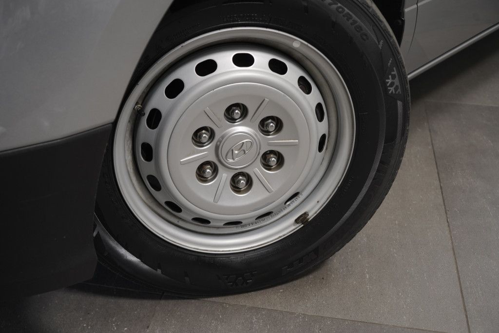 Hyundai H 1