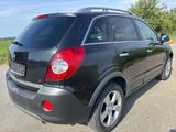 Opel Antara Cosmo 4x4 - Opel Antara: Schwarz