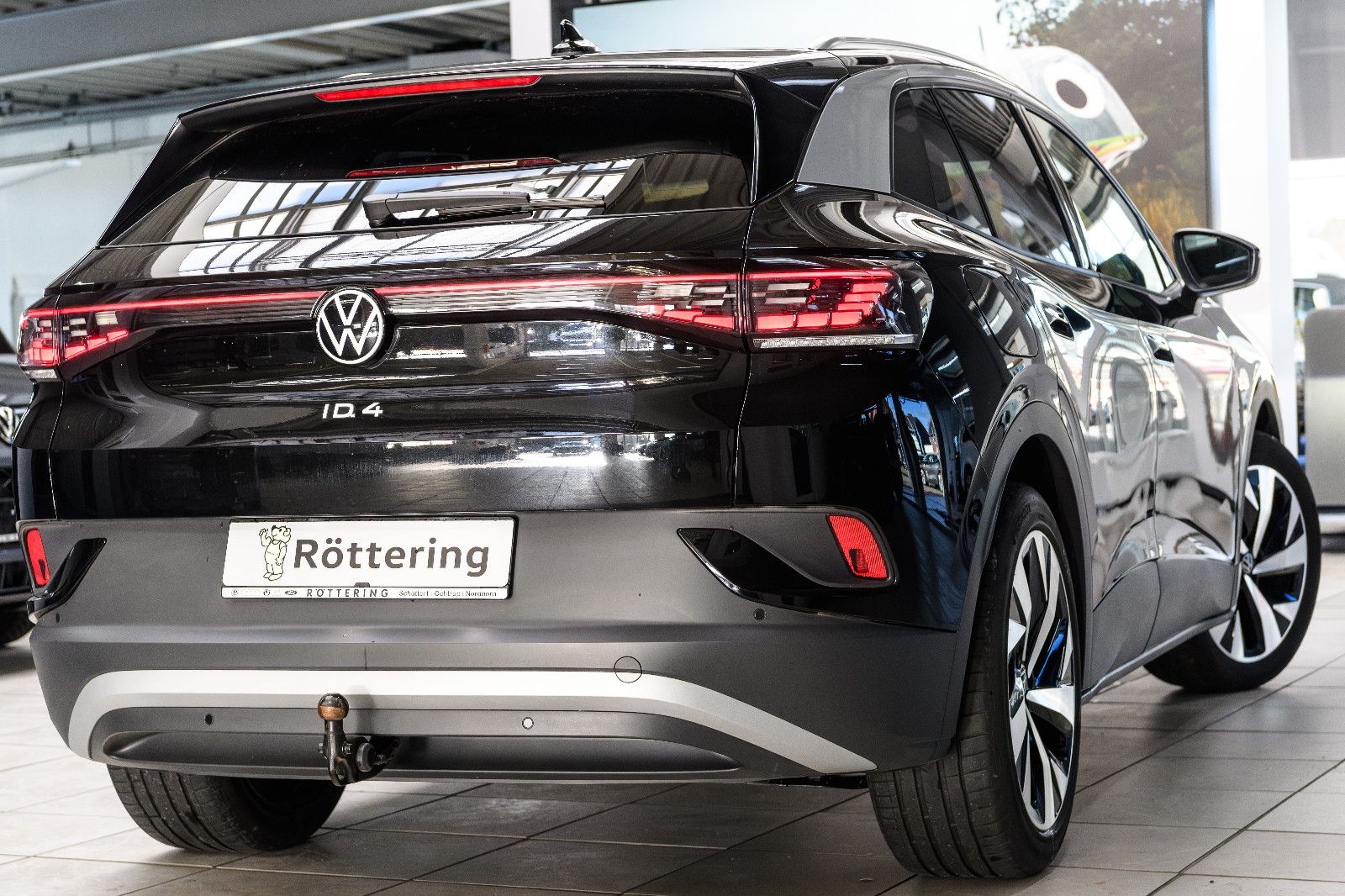 Fahrzeugabbildung Volkswagen ID.4 Pro IQ-LED+AHK+NAV+HUD+WÄRMEPUMPE+H&K+ACC