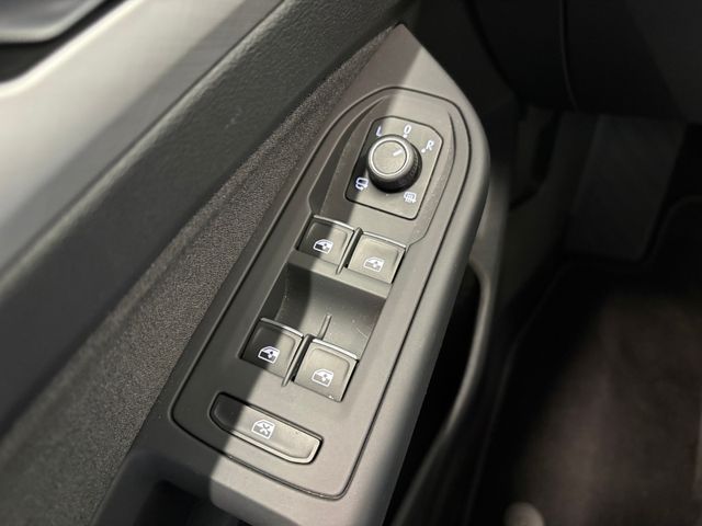Golf VIII Life 1.5 TSI ACC LED SHZ LENKRADHZG