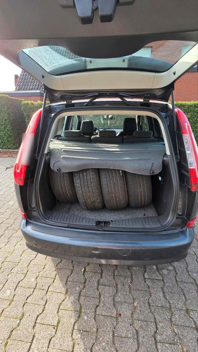 Ford Focus 2007 — photo 9