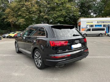Audi Q7 - 3