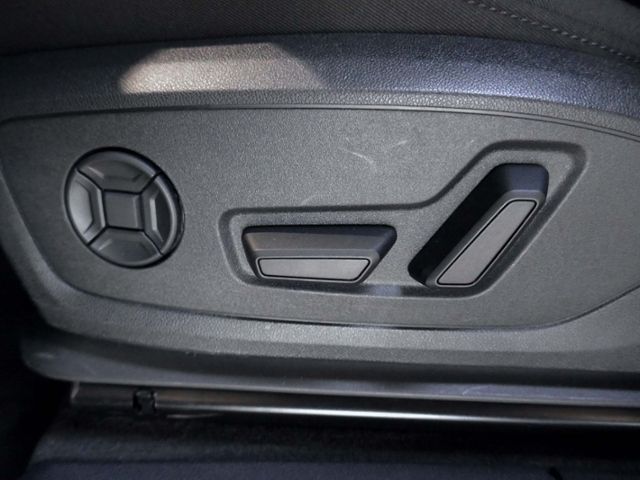 Fahrzeugabbildung Audi Q3  Advanced 35 TDI S-Tronic | LED AHK RFK