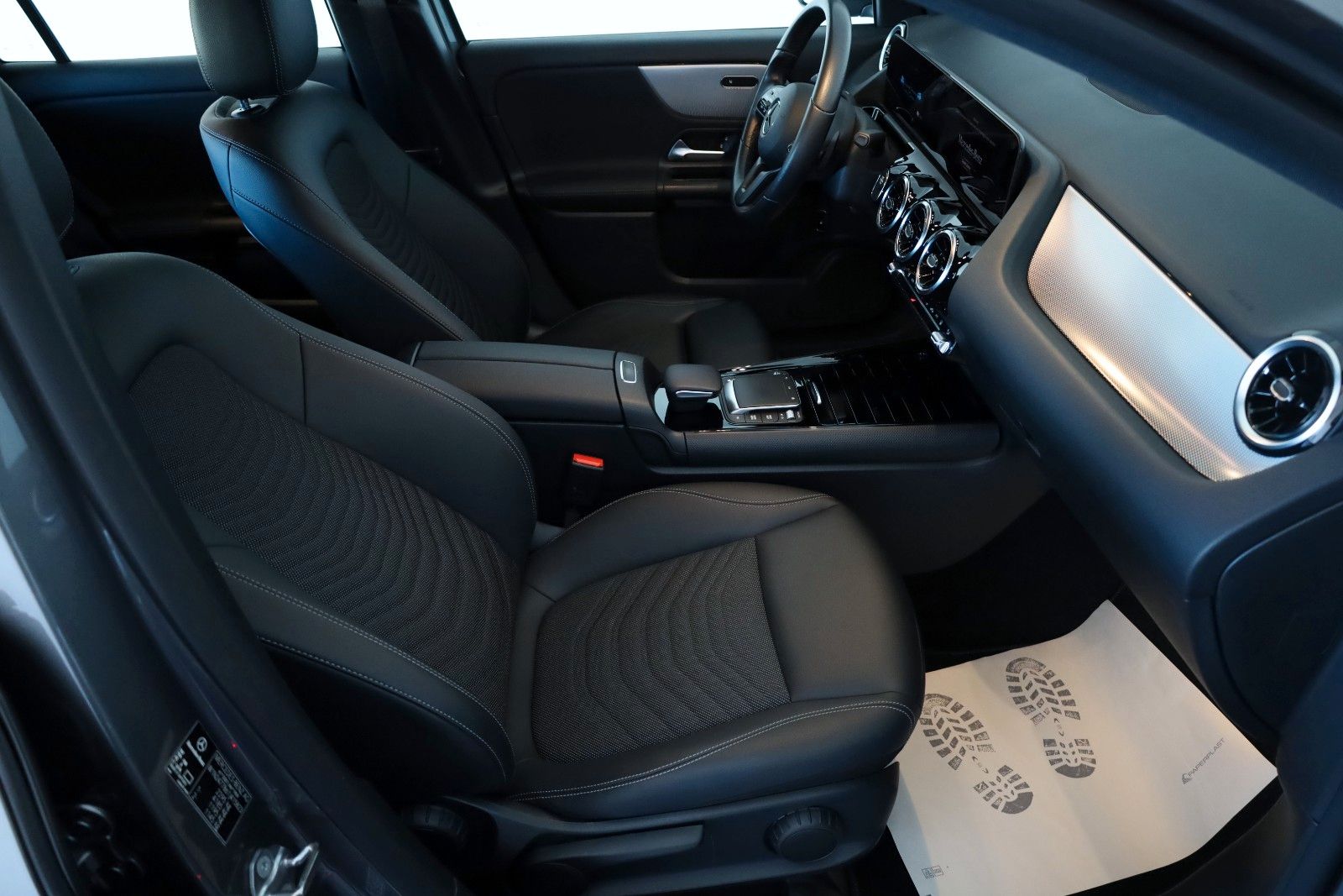 Fahrzeugabbildung Mercedes-Benz GLA 250 e, Style,T.Leder,Navi,LED,SH,Kamera,ACC