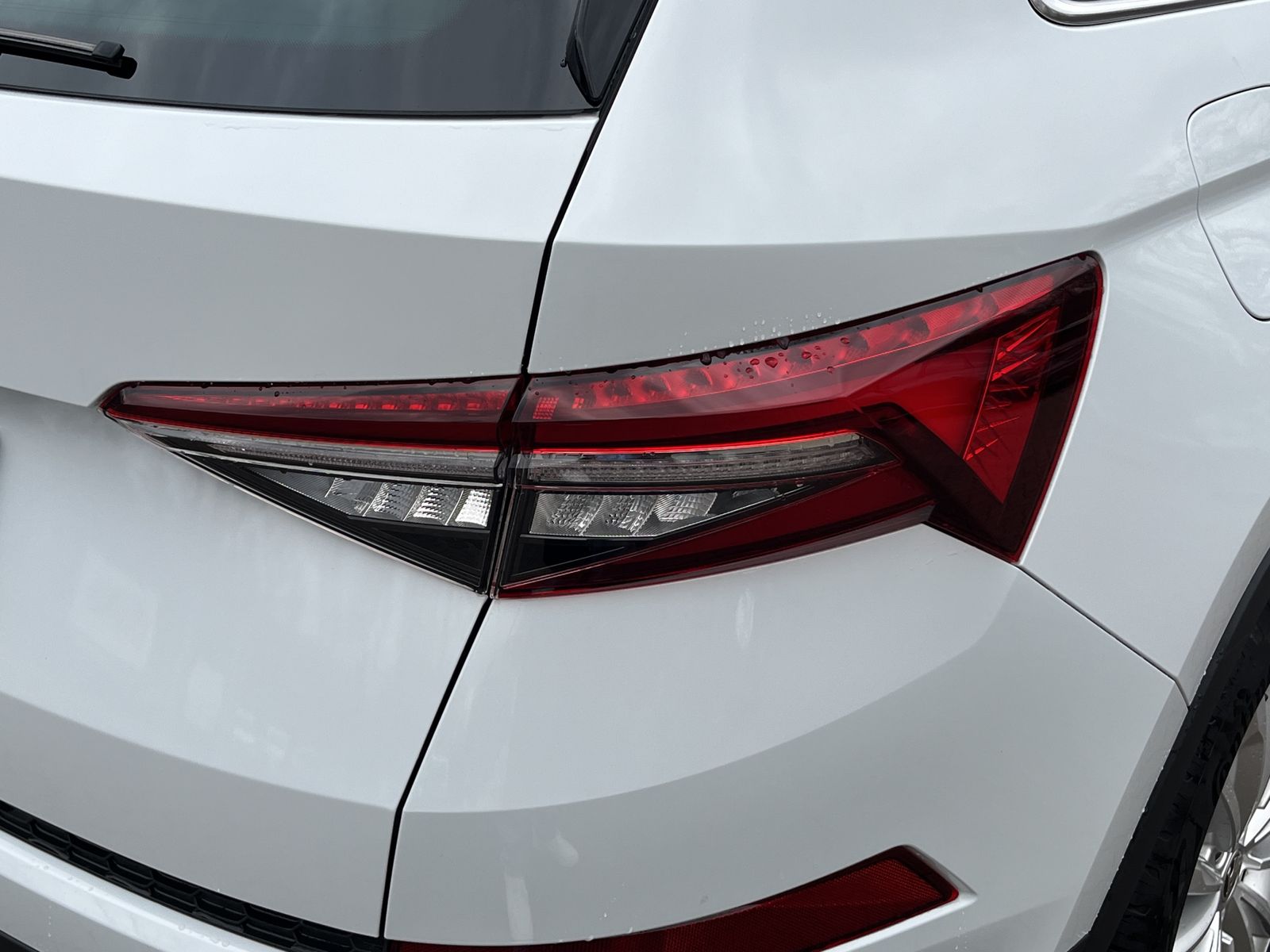 Fahrzeugabbildung SKODA Kodiaq 1.5l DSG*Matrix*7-Sitzer*Kamera*PDC*