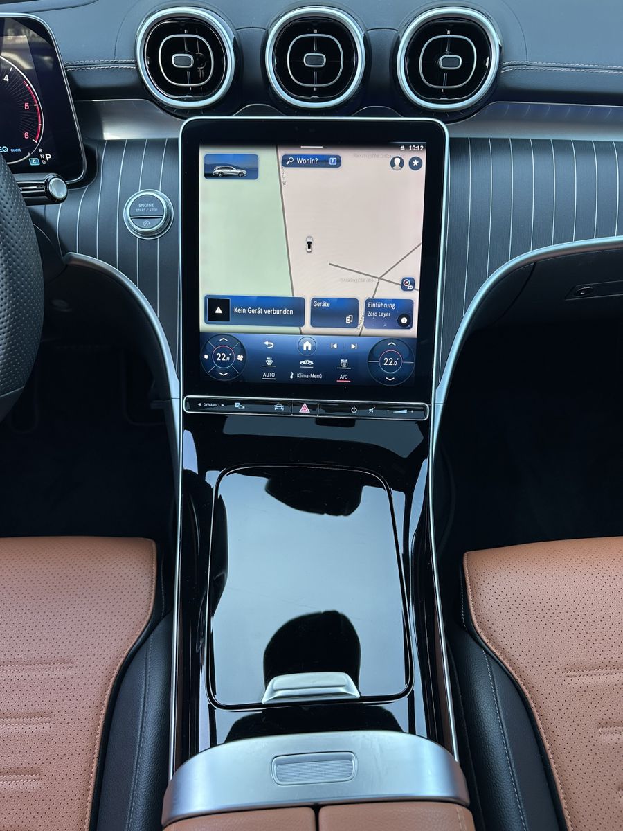 Fahrzeugabbildung Mercedes-Benz C 200d T AMG-Line NAV+LED+PANO+HUD+CARPLAY+VCOCK